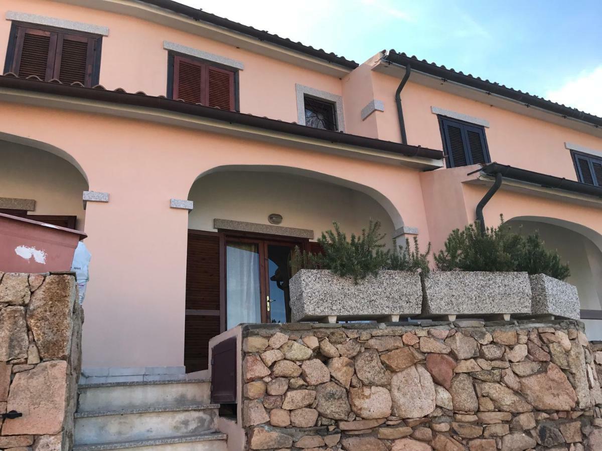 Case Vacanze Dany Budoni Extérieur photo